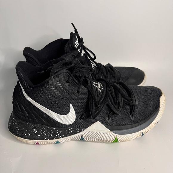 Nike Kyrie 5 Black Magic Basketball Shoes - Picture 5 of 13